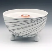 Schmelzlicht aus edlem Porzellan für drinnen und draußen