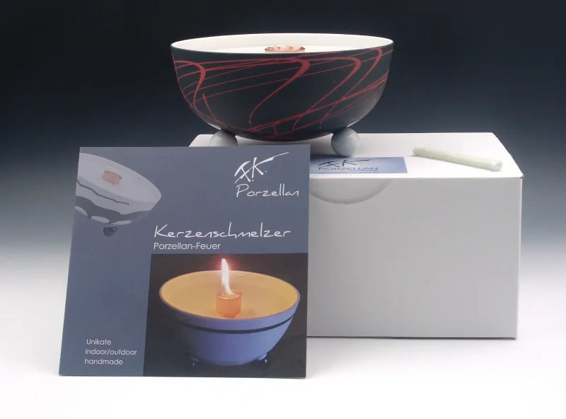 Schmelzlicht aus edlem Porzellan für drinnen und draußen