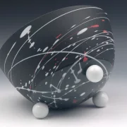 Schmelzlicht aus edlem Porzellan für drinnen und draußen