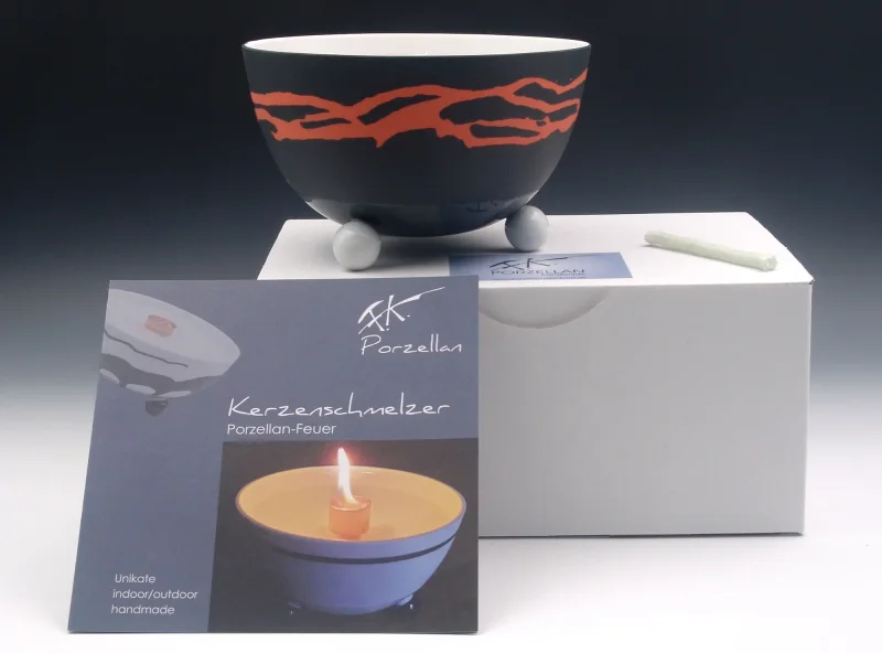 Schmelzlicht aus edlem Porzellan für drinnen und draußen
