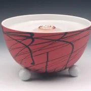 Schmelzlicht aus edlem Porzellan für drinnen und draußen