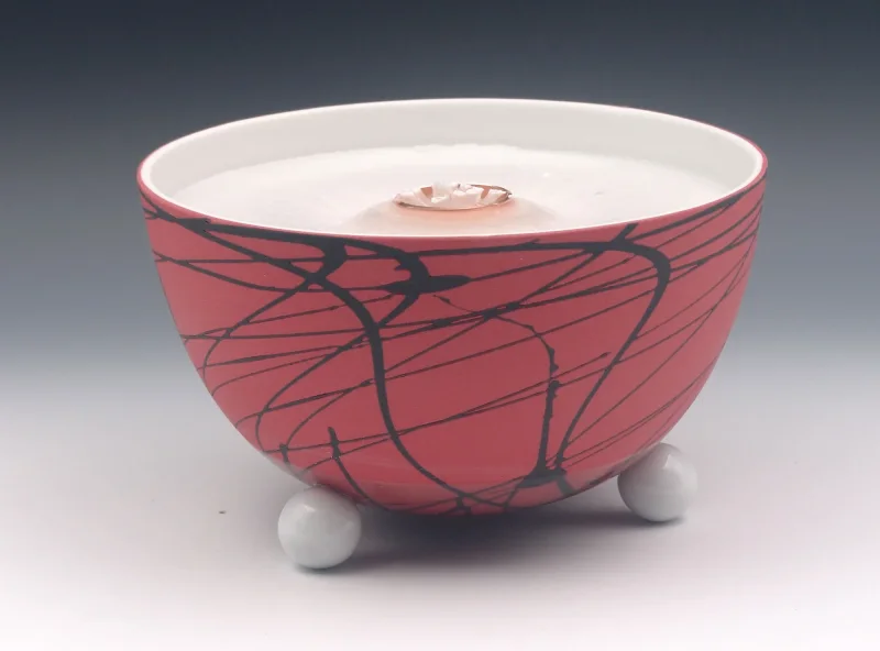 Schmelzlicht aus edlem Porzellan für drinnen und draußen