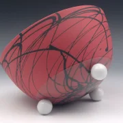 Schmelzlicht aus edlem Porzellan für drinnen und draußen