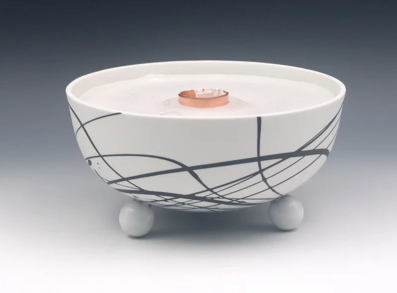 Schmelzlicht aus edlem Porzellan für drinnen und draußen