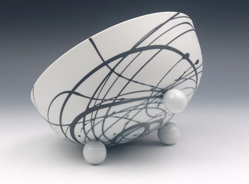 Schmelzlicht aus edlem Porzellan für drinnen und draußen